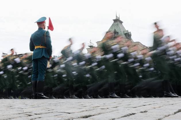Russia WWII Victory Day Parade 9160662 09.05.2026 Russian servicemen march in columns during a military parade on Victory Day, marking the 81st anniversary of the victory over Nazi Germany in World War Two, in Red Square, in Moscow, Russia. Alexander Shcherbak Sputnik Moscow Russia  Copyright: xAlexanderxShcherbakx