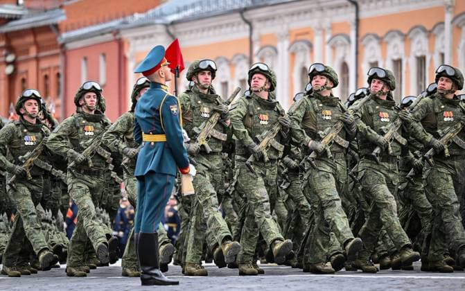 Russia WWII Victory Day Parade 9160734 09.05.2026 Russian servicemen march in columns during a military parade on Victory Day, marking the 81st anniversary of the victory over Nazi Germany in World War Two, in Red Square, in Moscow, Russia. Yuri Kochetkov Sputnik Moscow Russia  Copyright: xYurixKochetkovx
