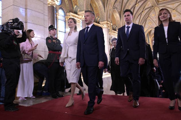 Lawmakers attend the inaugural session of the Hungarian Parliament BUDAPEST, HUNGARY - MAY 9: Peter Magyar and his party members arrive to the parliament as lawmakers get ready to attend the inaugural session of the Hungarian Parliament, where Peter Magyar is set to be elected as the country s new prime minister, in Budapest, Hungary on 9 May 2026. Magyar Peter s center-right Tisza party secured a decisive victory in the April 12 elections, winning 141 of the 199 parliamentary seats. Robert Nemeti Anadolu Budapest Hungary. Editorial use only. Please get in touch for any other usage.  Copyright: x2026xAnadoluxRobertxNemetix