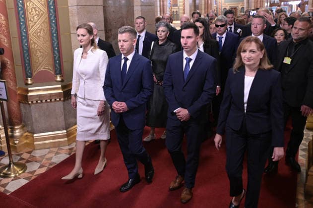 Lawmakers attend the inaugural session of the Hungarian Parliament BUDAPEST, HUNGARY - MAY 9: Peter Magyar and his party members arrive to the parliament as lawmakers get ready to attend the inaugural session of the Hungarian Parliament, where Peter Magyar is set to be elected as the country s new prime minister, in Budapest, Hungary on 9 May 2026. Magyar Peter s center-right Tisza party secured a decisive victory in the April 12 elections, winning 141 of the 199 parliamentary seats. Robert Nemeti Anadolu Budapest Hungary. Editorial use only. Please get in touch for any other usage.  Copyright: x2026xAnadoluxRobertxNemetix