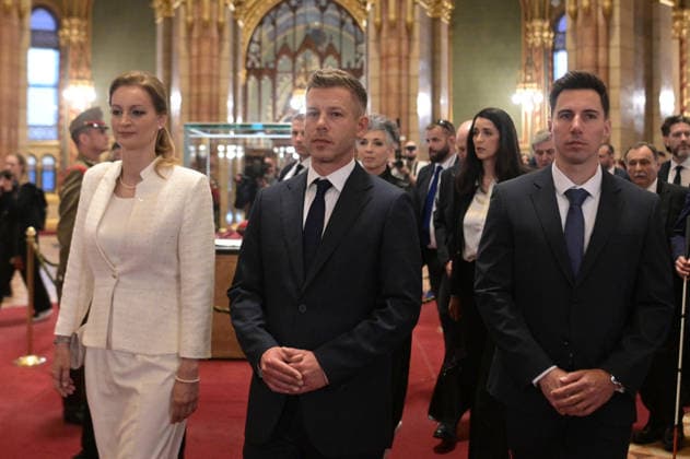 Lawmakers attend the inaugural session of the Hungarian Parliament BUDAPEST, HUNGARY - MAY 9: Peter Magyar and his party members arrive to the parliament as lawmakers get ready to attend the inaugural session of the Hungarian Parliament, where Peter Magyar is set to be elected as the country s new prime minister, in Budapest, Hungary on 9 May 2026. Magyar Peter s center-right Tisza party secured a decisive victory in the April 12 elections, winning 141 of the 199 parliamentary seats. Robert Nemeti Anadolu Budapest Hungary. Editorial use only. Please get in touch for any other usage.  Copyright: x2026xAnadoluxRobertxNemetix