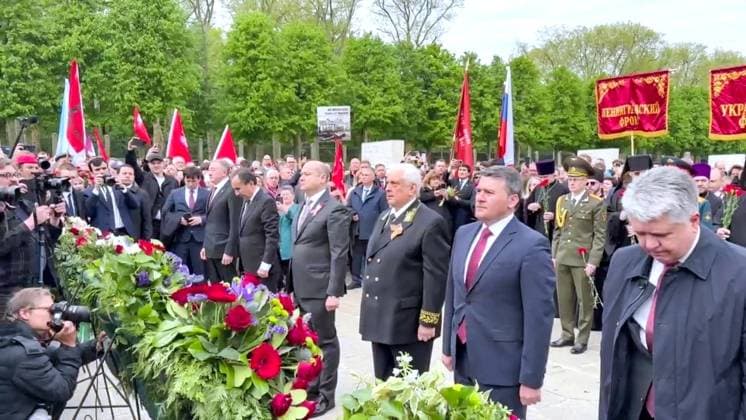 Worldwide WWII Victory Day Celebrations 9160784 09.05.2026 In this video grab, Russian Ambassador to Germany Sergei Nechaev, 3rd right, take parts in a wreath-laying ceremony at the Soviet war memorial in Treptower Park as part of celebrations of the Victory Day, marking the 81st anniversary of the victory over Nazi Germany in World War Two, in Berlin, Germany. Sputnik Berlin Germany  Copyright: xx