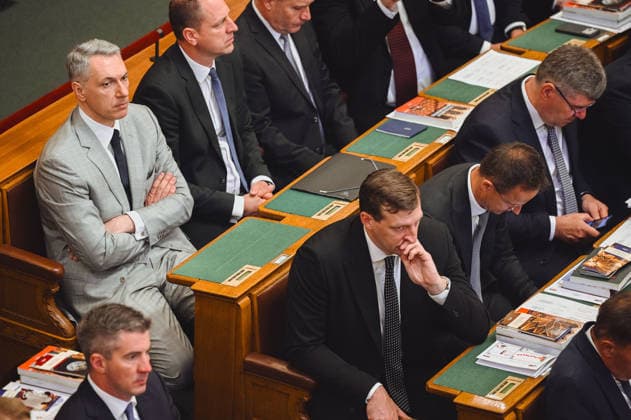 Lawmakers attend the inaugural session of the Hungarian Parliament BUDAPEST, HUNGARY - MAY 9: Members of Parliament under FIDESZ look sombre as lawmakers attend the inaugural session of the Hungarian Parliament, where Peter Magyar is set to be elected as the country’s new prime minister, in Budapest, Hungary on 9 May 2026. Magyar Peter’s center-right Tisza party secured a decisive victory in the April 12 elections, winning 141 of the 199 parliamentary seats. Robert Nemeti Anadolu Budapest Hungary. Editorial use only. Please get in touch for any other usage.  Copyright: x2026xAnadoluxRobertxNemetix