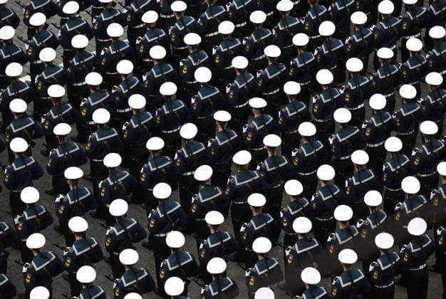 Russia WWII Victory Day Parade 9160987 09.05.2026 Russian servicemen stand in formation during a military parade on Victory Day, marking the 81st anniversary of the victory over Nazi Germany in World War Two, in Red Square, in Moscow, Russia. Kristina Solovyova Sputnik Moscow Russia  Copyright: xKristinaxSolovyovax