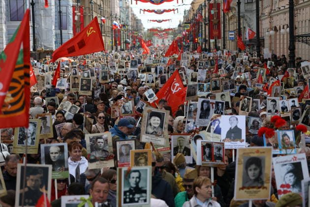 Russia WWII Immortal Regiment Campaign 9160828 09.05.2026 People attend the Immortal Regiment march as part of celebrations of the Victory Day, marking the 81st anniversary of the victory over Nazi Germany in World War Two, in St. Petersburg, Russia. Artem Pryahin Sputnik St. Petersburg Russia  Copyright: xArtemxPryahinx