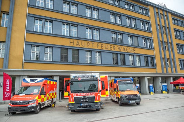 Emergency services of the Leipzig Fire Brigade during Florian Day 2026 in Leipzig The event was held in the wake of the rampage on 4 May At the beginning of the program, firefighters, rescue workers and visitors commemorated the victims with a minutes silence Florian Day
