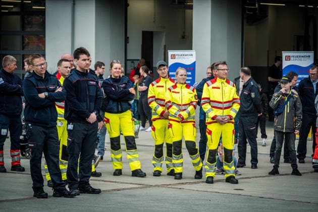 Emergency services of the Leipzig Fire Brigade during Florian Day 2026 in Leipzig The event was held in the wake of the rampage on 4 May At the beginning of the program, firefighters, rescue workers and visitors commemorated the victims with a minutes silence Florian Day