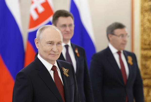 Russia Putin Foreign Delegations 9161158 09.05.2026 Russian President Vladimir Putin attends a meeting with Slovak Prime Minister Robert Fico at the Kremlin in Moscow, Russia. Gavriil Grigorov Sputnik Moscow Russia  Copyright: xGavriilxGrigorovx