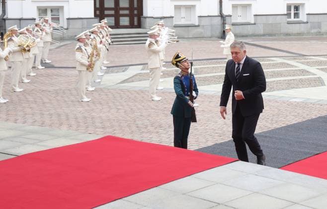 Russia WWII Victory Day Foreign Delegations Arrival 9160872 09.05.2026 Slovak Prime Minister Robert Fico arrives to attend celebrations on Victory Day, marking the 81st anniversary of the victory over Nazi Germany in World War Two, at the Kremlin in Moscow, Russia. Sergei Karpukhin Sputnik Moscow Russia  Copyright: xSergeixKarpukhinx