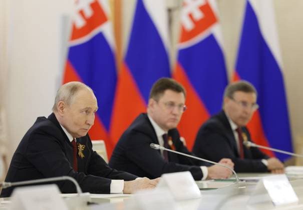Russia Putin Foreign Delegations 9161177 09.05.2026 Russian President Vladimir Putin attends a meeting with Slovak Prime Minister Robert Fico at the Kremlin in Moscow, Russia. Gavriil Grigorov Sputnik Moscow Russia  Copyright: xGavriilxGrigorovx