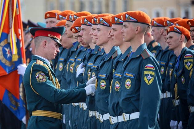 RUSSIA, ST PETERSBURG - MAY 9, 2026: Officers of the Neva Rescue Centre of the Emercom during a Victory Day military parade marking the 81st anniversary of the Victory in the 1941-1945 Great Patriotic War (the Eastern Front of World War II) St Petersburg Russia  - ZUMAt113 20260509_zaa_t113_841 Copyright: xValentinxYegorshinx