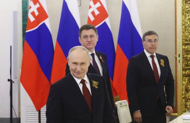 Russia Putin Foreign Delegations 9161242 09.05.2026 Russian President Vladimir Putin attends a meeting with Slovak Prime Minister Robert Fico at the Kremlin in Moscow, Russia. Sergei Karpukhin Sputnik Moscow Russia  Copyright: xSergeixKarpukhinx