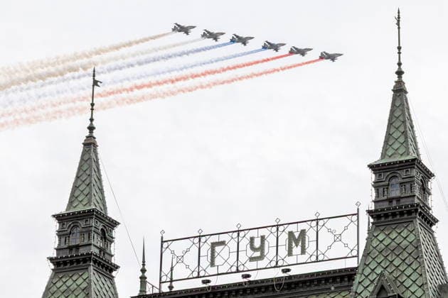 RUSSIA, MOSCOW - MAY 9, 2026: Sukhoi Su-25 attack aircraft perform during an air show over Red Square on Victory Day to mark 81 years since the victory of the Soviet Union over Nazi Germany in the Great Patriotic War, Eastern Front of World War II Moscow Russia  - ZUMAt113 20260509_zaa_t113_951 Copyright: xVadimxSavitskyx