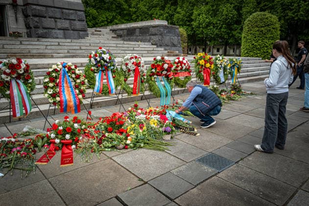 Berlin Pankow OT Schönholz Soviet Russian memorial Schönholz in the Schönholzer Heide on 09 May 2026, Day of Liberation Surrender 09 05 2026 Berlin