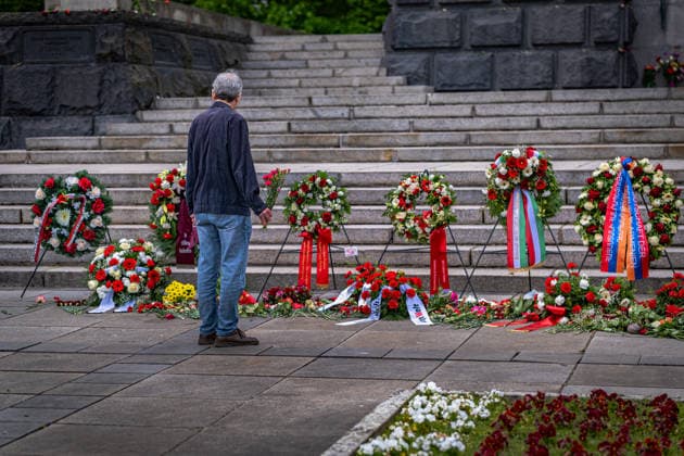 Berlin Pankow OT Schönholz Soviet Russian memorial Schönholz in the Schönholzer Heide on 09 May 2026, Day of Liberation Surrender 09 05 2026 Berlin