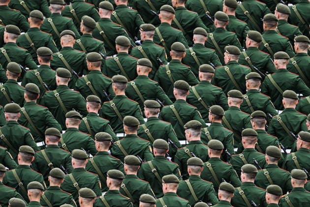 RUSSIA, MOSCOW - MAY 9, 2026: Servicemen march in formation during a military parade in Red Square on Victory Day to mark 81 years since the victory of the Soviet Union over Nazi Germany in the Great Patriotic War, Eastern Front of World War II Moscow Russia  - ZUMAt113 20260509_zaa_t113_1020 Copyright: xKristinaxSolovyovax