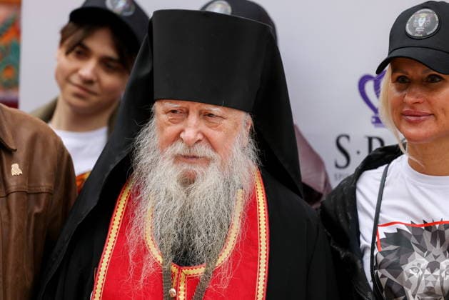 RUSSIA, MOSCOW - MAY 9, 2026: Archimandrite Dorofei (Vechkanov), Father Superior of the Trinity Lavra of St Sergius compound in the village of Gorki-8, takes part in a flash mob on Arbat Street on Victory Day Moscow Russia  - ZUMAt113 20260509_zaa_t113_1342 Copyright: xGeorgyxChernyshovx