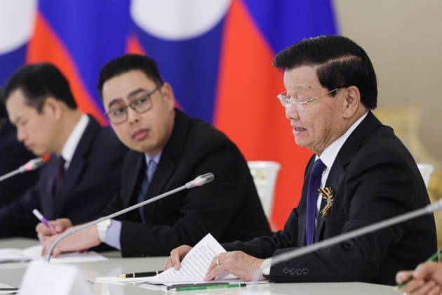 RUSSIA, MOSCOW - MAY 9, 2026: Laos President Thongloun Sisoulith (R) looks on during a meeting with Russia s President Vladimir Putin at the Moscow Kremlin Moscow Russia  - ZUMAt113 20260509_zaa_t113_1347 Copyright: xGavriilxGrigorovx