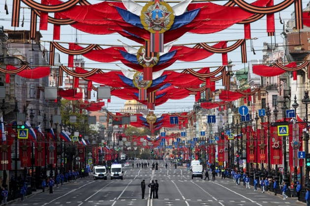RUSSIA, ST PETERSBURG - MAY 9, 2026: A view of Nevsky Avenue ahead of an Immortal Regiment event on Victory Day St Petersburg Russia  - ZUMAt113 20260509_zaa_t113_1404 Copyright: xPeterxKovalevx