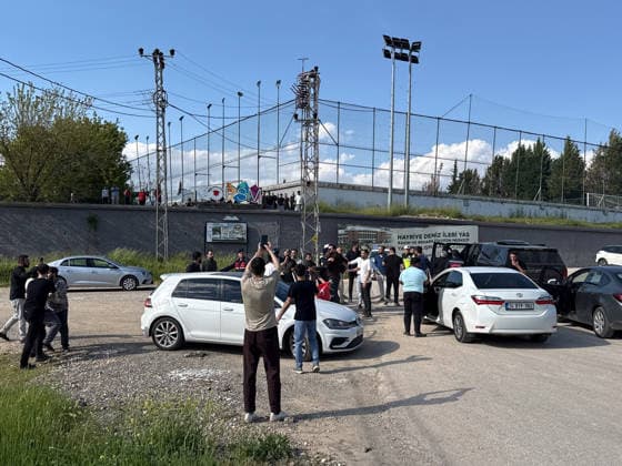 May 9, 2026, Gaziantep, Gaziantep, Turkey: Hundreds of demonstrators take part in a protest organized by 45 non-governmental organizations against a scheduled performance by the girl group Manifest. The demonstration, which saw some scuffles with security forces, was held to oppose the event on the grounds of preserving local conservative values and preventing social tension in Gaziantep, Turkey on May 09, 2026. Gaziantep Turkey - ZUMAa260 20260509_zip_a260_013 Copyright: xMohammadxBashirxAldaherx