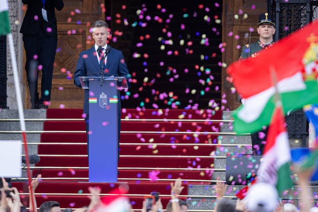 May 9, 2026, Budapest, Hungary: Speech by Peter Magyar to the people gathered in front of the Parliament building in Budapest at Lajos Kossuth Square, shortly after his inauguration. The newly sworn-in Prime Minister addressed the crowd that had gathered to hear his first words as head of government. Budapest Hungary - ZUMAl194 20260509_zip_l194_039 Copyright: xMarekxLadzinskix