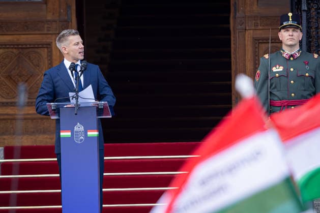 May 9, 2026, Budapest, Hungary: Speech by Peter Magyar to the people gathered in front of the Parliament building in Budapest at Lajos Kossuth Square, shortly after his inauguration. The newly sworn-in Prime Minister addressed the crowd that had gathered to hear his first words as head of government. Budapest Hungary - ZUMAl194 20260509_zip_l194_047 Copyright: xMarekxLadzinskix