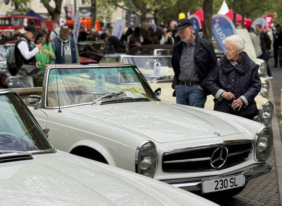 Classic Days Berlin BERLIN, GERMANY - MAY 09: Classic cars are displayed on the Kurfurstendamm boulevard during the Classic Days Berlin event in Berlin, Germany, on May 09, 2026. Approximately 2,000 vintage vehicles from different eras were showcased, bringing together thousands of classic car enthusiasts for the open-air exhibition. Halil Sagirkaya Anadolu Berlin Germany. Editorial use only. Please get in touch for any other usage.  Copyright: x2026xAnadoluxHalilxSagirkayax