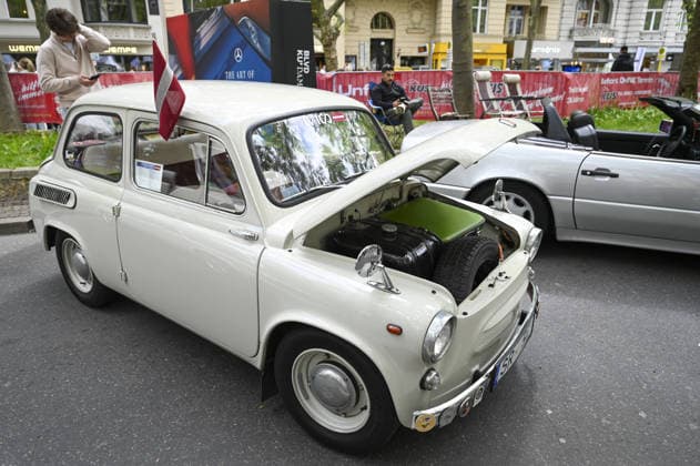 Classic Days Berlin BERLIN, GERMANY - MAY 09: Classic cars are displayed on the Kurfurstendamm boulevard during the Classic Days Berlin event in Berlin, Germany, on May 09, 2026. Approximately 2,000 vintage vehicles from different eras were showcased, bringing together thousands of classic car enthusiasts for the open-air exhibition. Halil Sagirkaya Anadolu Berlin Germany. Editorial use only. Please get in touch for any other usage.  Copyright: x2026xAnadoluxHalilxSagirkayax
