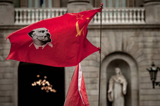 May 9, 2026, Barcelona, Spain: Lenin face is seen during an Immortal Regiment march in Barcelona where people carry portraits of Soviet soldiers and wave communist flags marking Victory Day, the annual commemoration of the Soviet Union s victory over Nazi Germany in World War II. Barcelona Spain - ZUMAb137 20260509_fap_b137_014 Copyright: xJordixBoixareux