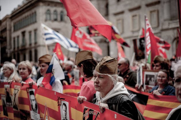 May 9, 2026, Barcelona, Spain: Participants carry portraits of Soviet soldiers and wave communist flags during an Immortal Regiment march in Barcelona marking Victory Day, the annual commemoration of the Soviet Union s victory over Nazi Germany in World War II. Barcelona Spain - ZUMAb137 20260509_fap_b137_025 Copyright: xJordixBoixareux