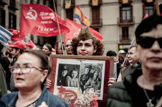 May 9, 2026, Barcelona, Spain: Participants carry portraits of Soviet soldiers and wave communist flags during an Immortal Regiment march in Barcelona marking Victory Day, the annual commemoration of the Soviet Union s victory over Nazi Germany in World War II. Barcelona Spain - ZUMAb137 20260509_fap_b137_030 Copyright: xJordixBoixareux