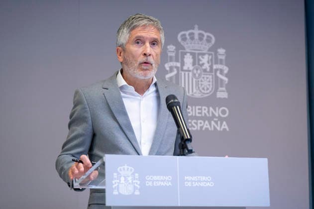 Monica Garcia And Grande-marlaska Update Information On Hantavirus Outbreak in Madrid - 09 May 2026 Fernando Grande-Marlaska attends a press conference at the headquarters of the Ministry of Health to report on the ship MV Hondius and the hantavirus outbreak. Madrid Spain Copyright: xAtilanoxGarciax xSOPAxImagesx photos17962