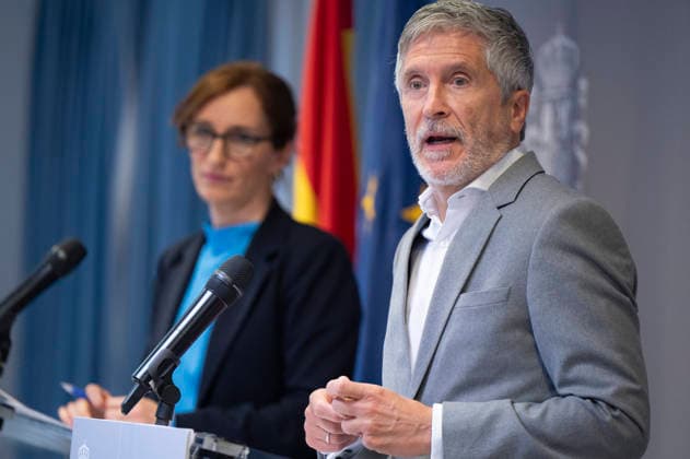 Monica Garcia And Grande-marlaska Update Information On Hantavirus Outbreak in Madrid - 09 May 2026 Monica Garcia and Fernando Grande-Marlaska attend a press conference at the headquarters of the Ministry of Health to report on the ship MV Hondius and the hantavirus outbreak, Madrid Spain Copyright: xAtilanoxGarciax xSOPAxImagesx photos17986
