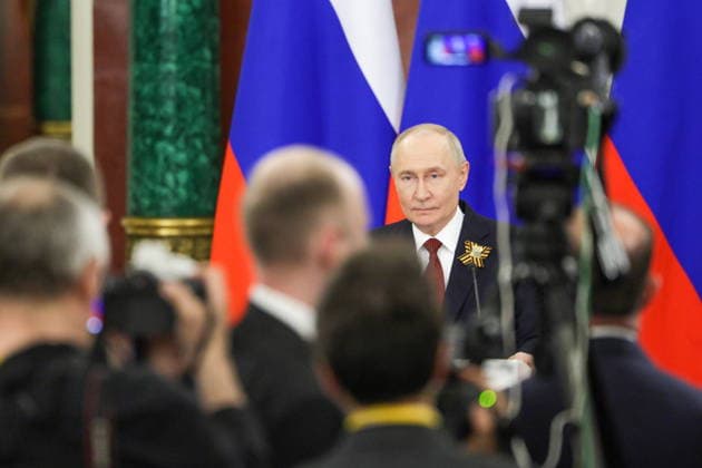 RUSSIA, MOSCOW - MAY 9, 2026: Russia s President Vladimir Putin talks to journalists at the Moscow Kremlin. Gavriil Grigorov Russian Presidential Press and Information Office TASS  92242602
