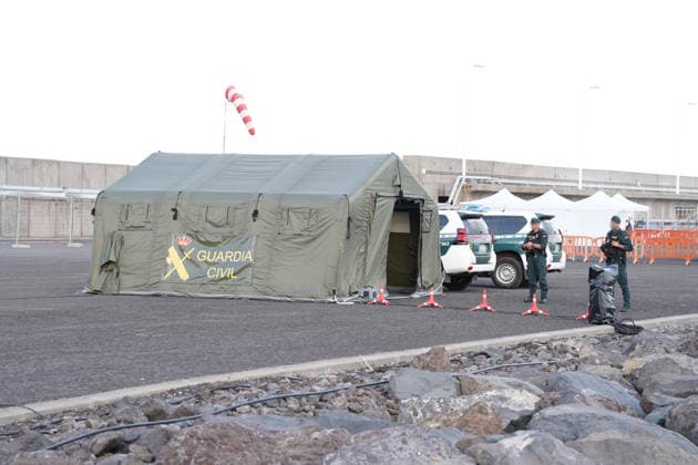 The Ministers of Health, Interior and Territorial Policy and the Director General of the WHO arrive in Tenerife Security arrangements, in the port of Granadilla, on 9 May 2026, in Granadilla de Abona, Tenerife, Canary Islands Spain The evacuation operation of the MV Hondius cruise ship with hantavirus is ready for the arrival of the ship between 05 00 and 06 00 hours tomorrow morning, 09 MAY 2026 HANTAVIRUS WHO HONDIUS VIRUS VESSEL SHIP CRUISE EVACUATION SECURITY CIVIL GUARD Europa Press Canary Islands 09 05 2026 Tenerife Canary Islands Tenerife Canary Islands Tenerife Canary Islands Spain  Copyright: xEuropaxPressxCanariasx 7511695