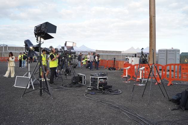 The Ministers of Health, Interior and Territorial Policy and the Director General of the WHO arrive in Tenerife Several media prepare their teams, in the port of Granadilla, on 9 May 2026, in Granadilla de Abona, Tenerife, Canary Islands Spain The evacuation operation of the MV Hondius cruise ship with hantavirus is ready for the arrival of the ship between 05 00 and 06 00 hours of tomorrow, 09 MAY 2026 HANTAVIRUS WHO HONDIUS VIRUS VESSEL SHIP CRUISE EVACUATION SECURITY CIVIL GUARDIAN MEDIA MEDIA RELEASE Europa Press Canary Islands 09 05 2026 Tenerife Canary Islands Tenerife Canary Islands Tenerife Canary Islands Spain  Copyright: xEuropaxPressxCanariasx 7511699
