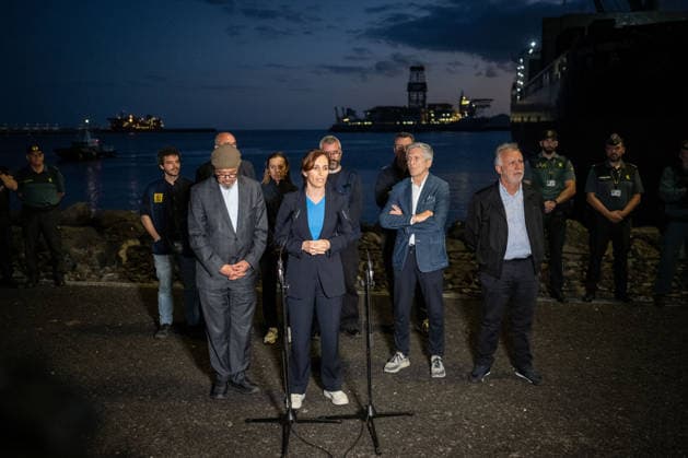 Measures heightened in Port of Granadilla ahead of the arrival of MV Hondius TENERIFE, CANARY ISLANDS, SPAIN - MAY 09: President of the World Health Organization (WHO) Tedros Adhanom, Spanish Minister of the Interior, Fernando Grande-Marlaska, and the Spanish Minister of Health, Monica Garcia (C) explain the disembarkation operation at the Port of Granadilla ahead of the arrival of the expedition vessel MV Hondius in Tenerife, Canary Islands, Spain on May 09, 2026. Andres Gutierrez Anadolu Tenerife Spain. Editorial use only. Please get in touch for any other usage.  Copyright: x2026xAnadoluxAndresxGutierrezx