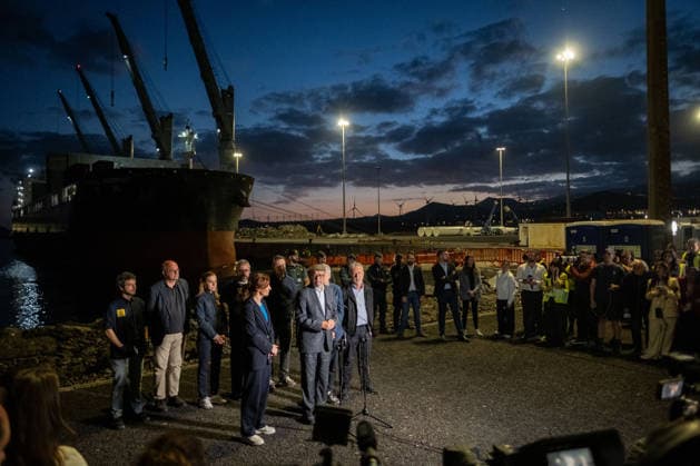 Measures heightened in Port of Granadilla ahead of the arrival of MV Hondius TENERIFE, CANARY ISLANDS, SPAIN - MAY 09: President of the World Health Organization (WHO) Tedros Adhanom, Spanish Minister of the Interior, Fernando Grande-Marlaska, and the Spanish Minister of Health, Monica Garcia explain the disembarkation operation at the Port of Granadilla ahead of the arrival of the expedition vessel MV Hondius in Tenerife, Canary Islands, Spain on May 09, 2026. Andres Gutierrez Anadolu Tenerife Spain. Editorial use only. Please get in touch for any other usage.  Copyright: x2026xAnadoluxAndresxGutierrezx