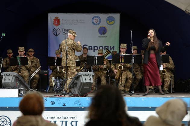 Europe Day in Odessa - 09 May 2026 The Military Orchestra of the 11th M. Hrushevsky Brigade of the First Operational-Territorial Union of the National Guard of Ukraine performs during the Europe Day in the Taras Shevchenko Central Park of Culture and Leisure. On May 9, Ukraine and the European Union celebrate Europe Day—a holiday symbolizing the unity of nations around shared democratic values, human rights, the rule of law, and peace. In Ukraine, this holiday was introduced in 2003 by presidential decree. Back then, it was celebrated on the third Saturday of May, emphasizing the country s commitment to rapprochement with the EU. However, in 2023, the date was officially changed and synchronized with the pan-European date of May 9. The corr Copyright: xViacheslavxOnyshchenkox xSOPAxImagesx Vonyshchenko(7)