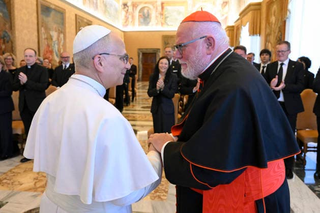 ITALY - POPE LEO XIV DURING A PRIVATE AUDIENCE WITH MEMEBERS OF THE EDITH-WEGNER-HABERLAND FOUNDATION AND AUGUSTINER BRAWERY IN THE VATICAN - 2026 5 9 Italy, Rome, Vatican, 2026 5 9 Pope Leo XIV during a private audience with Members of the Edith-Wagner-Haberland Foundation and Augustiner Brewery in The Vatican EDITORIAL USE ONLY - NO BOOKS Copyright: xVATICANxMEDIAx