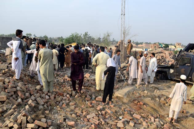 Several killed in car bomb attack at police post in Pakistan BANNU, PAKISTAN, MAY, 10: Pakistani security officials inspect the scene of an overnight car bomb attack at a police post in Bannu, Pakistan, on May 10, 2026. According to police officials, at least 12 police personnel were killed and several others injured after an explosives-laden vehicle struck the checkpoint, followed by an exchange of fire with militants in the northwestern Bannu district bordering Afghanistan. Hussain Ali Anadolu Bannu Pakistan. Editorial use only. Please get in touch for any other usage.  Copyright: x2026xAnadoluxHussainxAlix