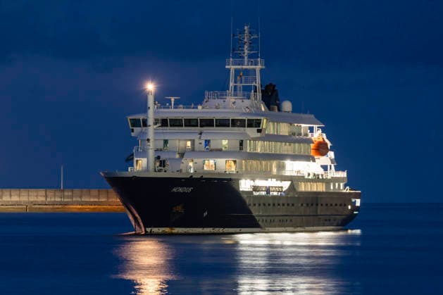 The cruise ship MV Hondius arrives at the port of Granadilla Tenerife The cruise ship MV Hondius anchors near the port of Granadilla, 10 May 2026, in Granadilla de Abona, Tenerife, Canary Islands Spain The evacuation operation of the cruise ship MV Hondius with hantavirus is ready to start the disembarkation operations and transfer of passengers to their respective countries 10 MAY 2026 HANTAVIRUS Europa Press Canarias 10 05 2026 Granadilla de Abona, Tenerife, I Granadilla de Abona, Tenerife, I Espana  Copyright: xEuropaxPressxCanariasx 7512311