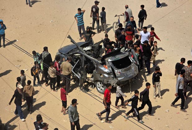 Palestinians inspect site of Israeli strike in Khan Younis Palestinians inspect the site of an Israeli strike that targeted a vehicle in Khan Younis in the southern Gaza Strip on May 10, 2026. According to local sources, the strike killed two Palestinians and wounded several others. Photo by Tariq Mohammad APA Images Khan Yunis Gaza Strip Palestinian Territory 100526_Khan_Yunis_TM_00(8) Copyright: xapaimagesxTariqxMohammad xapaimagesx