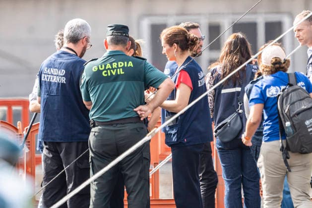 The cruise ship MV Hondius arrives at the port of Granadilla Tenerife The Minister of Health, Monica Garcia, coordinates at the command post while the cruise ship MV Hondius remains anchored near the port of Granadilla, 10 May 2026, in Granadilla de Abona, Tenerife, Canary Islands Spain The evacuation operation of the cruise ship MV Hondius with hantavirus is ready to start the disembarkation and transfer operations of the passengers to their respective countries 10 MAY 2026 HANTAVIRUS Europa Press Canary Islands 10 05 2026 Granadilla de Abona, Tenerife, I Granadilla de Abona, Tenerife, I Spain Copyright: xEuropaxPressxCanariasx 7512514
