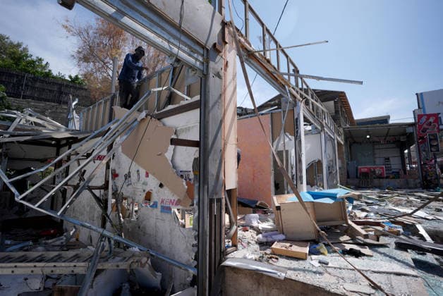 Palestinian shop owners face demolition orders in east Jerusalem JERUSALEM - MAY 10: Palestinian shop owners demolish their own businesses after Israeli authorities issued demolition and evacuation orders for commercial structures in the Al-Mushtal area of Al-Eizariya in East Jerusalem, on May 10, 2026. According to the Jerusalem Governorate, around 50 Palestinian-owned shops and commercial facilities were targeted, while Israeli security forces were deployed in the area. Issam Rimawi Anadolu Jerusalem Israel. Editorial use only. Please get in touch for any other usage.  Copyright: x2026xAnadoluxIssamxRimawix
