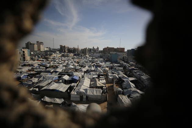 Displaced Palestinians shelter in overcrowded camps west of Gaza City General views show tents sheltering displaced Palestinians crowded together west of Gaza City on May 10, 2026, where thousands of residents live under difficult humanitarian conditions amid shortages of basic services. Many Palestinians continue to flee to densely populated areas across the Gaza Strip as the war continues, while humanitarian organizations warn of worsening living conditions and shortages of food, water and medical care in shelters and displacement camps. Photo by Omar Ashtawy apaimages Gaza city Gaza Strip Palestinian Territory 100526_Gaza_OSH_01(17) Copyright: xapaimagesxOmarxAshtawyx xapaimagesx