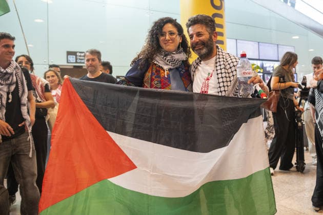 Saif Abukeshek returns to Barcelona after released by Israel BARCELONA, SPAIN - MAY 10: Activist Saif Abukeshek returns to Barcelona-El Prat Airport after being released by Israel following his detention during the interception of the Global Sumud Flotilla in international waters, in Barcelona, Spain on May 10, 2026. Abukeshek, a Palestinian origin activist with Spanish and Swedish nationality, spent ten days in Shikma prison in Ashkelon after being detained on April 30 alongside Brazilian activist Thiago Avila. Abukeshek said he planned to travel to Turkiye in the coming days to rejoin other flotilla activists preparing further initiatives. Lorena Sopena Lopez Anadolu Barcelona Spain. Editorial use only. Please get in touch for any other  Copyright: x2026xAnadoluxLorenaxSopenaxLopezx