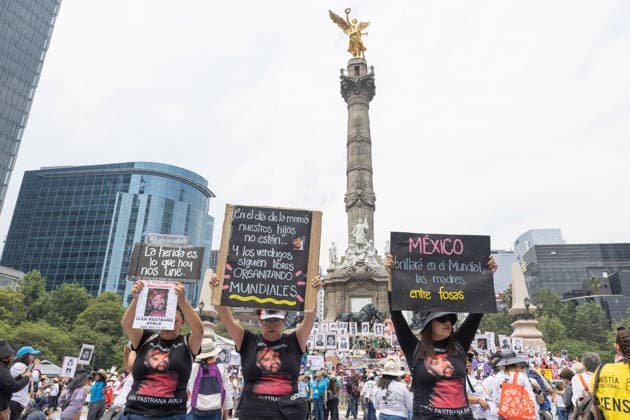May 10, 2026, Mexico City, Mexico: On Mothers Day, collectives of searching mothers and relatives of missing persons took part in the XIV National Dignity March: Mothers Searching for their Sons, Daughters, Truth and Justice, in Mexico City. The march moved from the Monument to the Mother to the Angel of Independence, where participants demanded answers for missing persons while also protesting against the staging of the 2026 FIFA World Cup amid the countrys disappearance crisis. Mexico City Mexico - ZUMAl178 20260510_znp_l178_062 Copyright: xCristianxLeyvax