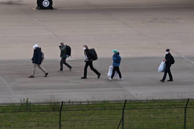 Plane carrying MV Hondius passengers arrives at Eindhoven Airport EINDHOVEN, NETHERLANDS - MAY 10: Passengers walk inside the airport after the plane repatriating 26 Dutch national passengers of the MV Hondius cruise ship, where an outbreak of hantavirus has been detected, lands at Eindhoven Air Base International airport in Eindhoven, Netherlands on May 10, 2026. The World Health Organisation (WHO) has identified six confirmed cases of hantavirus out of eight suspected cases, including three people who have died from this known but rare virus, for which there is neither a vaccine nor a treatment. Mouneb Taim Anadolu Eindhoven Netherlands. Editorial use only. Please get in touch for any other usage.  Copyright: x2026xAnadoluxMounebxTaimx