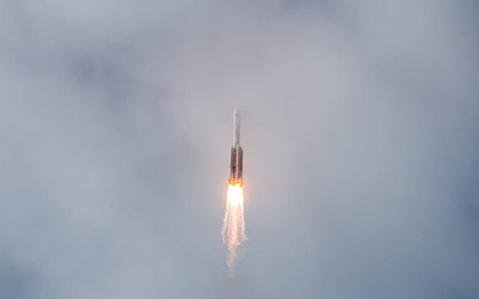 (260511) -- WENCHANG, May 11, 2026 -- A Long March-7 Y11 carrier rocket carrying the cargo craft Tianzhou-10 blasts off from the Wenchang Spacecraft Launch Site in south China s Hainan Province, May 11, 2026. China launched the cargo craft Tianzhou-10 from the Wenchang Spacecraft Launch Site on Monday morning to deliver supplies for its orbiting Tiangong space station, according to the China Manned Space Agency. ) (EyesOnSci) CHINA-HAINAN-WENCHANG-CARGO CRAFT-LAUNCH (CN) YangxGuanyu